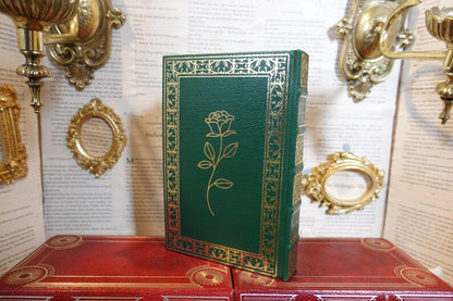 A Court of Thorns and Roses - Leatherbound