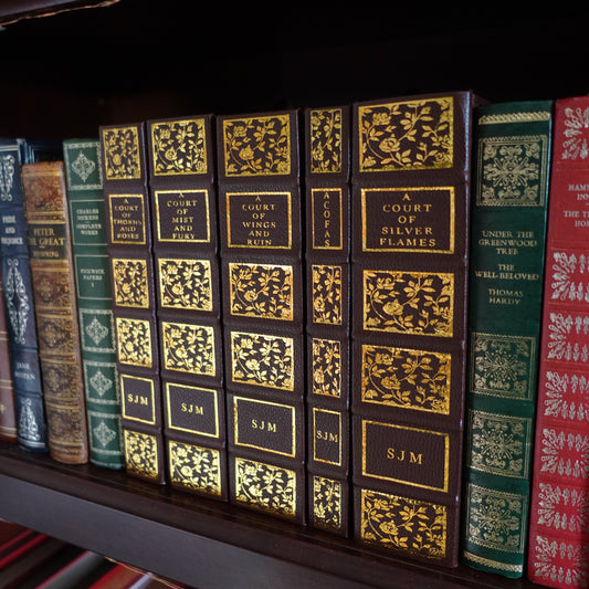 A Court of Thorns and Roses - Leatherbound
