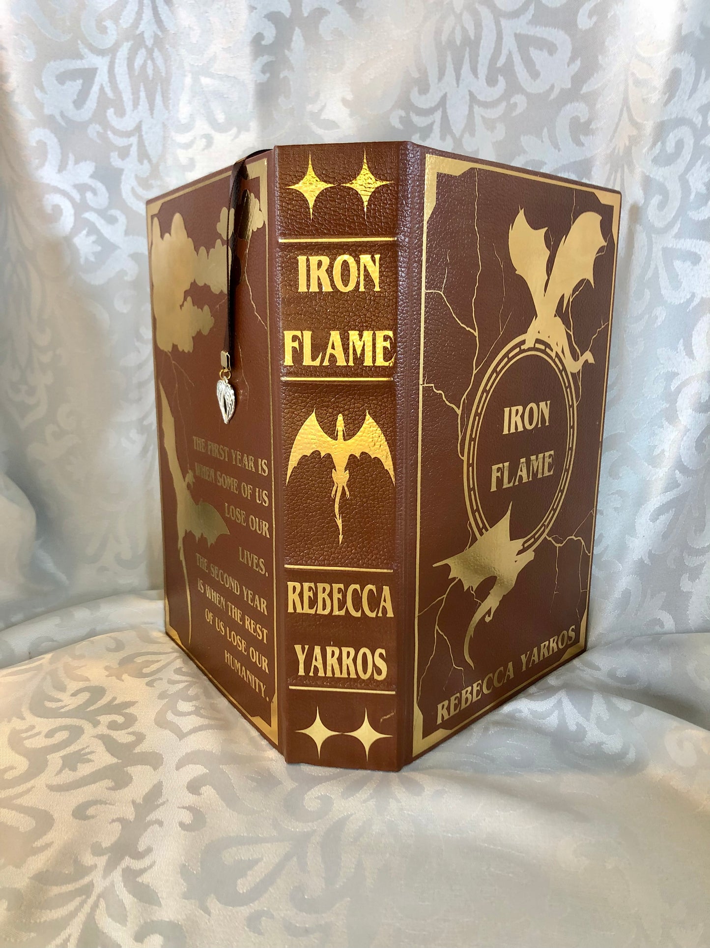 Fourth Wing and Iron Flame set